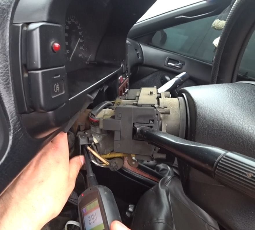 Проверка АКБ и клемм — пусковой ток